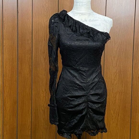 Alexis Ilana One-Shoulder Lace Cocktail Dress size S - Picture 2 of 11